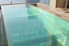 Beli-kolam-renang-atas-gedung-transparan-FILEminimizer