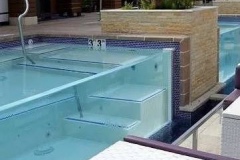Kolam-akrilik-kaca-bening-untuk-hotel-FILEminimizer